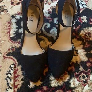 Size 8 black suede wedges